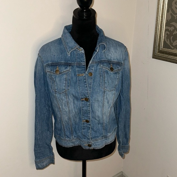 New York & Company jean jacket buttoned down light denim Sz L - Picture 1 of 7